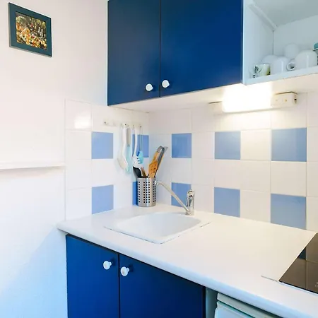 Villa 3 Pieces Avec Piscine, Terrasse Et Parking Prive - 4 Personnes, Animaux Acceptes - Fr-1-409-20 *