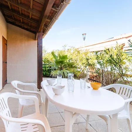Villa 3 Pieces Avec Piscine, Terrasse Et Parking Prive - 4 Personnes, Animaux Acceptes - Fr-1-409-20 *