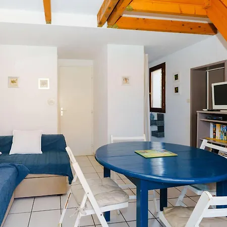 3 Pieces Avec Piscine, Terrasse Et Parking Prive - 4 Personnes, Animaux Acceptes - Fr-1-409-20 Villa