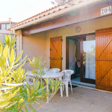 3 Pieces Avec Piscine, Terrasse Et Parking Prive - 4 Personnes, Animaux Acceptes - Fr-1-409-20 *